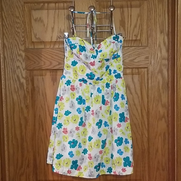 American Eagle Outfitters Dresses & Skirts - American Eagle Floral Sundress with Tie Top
